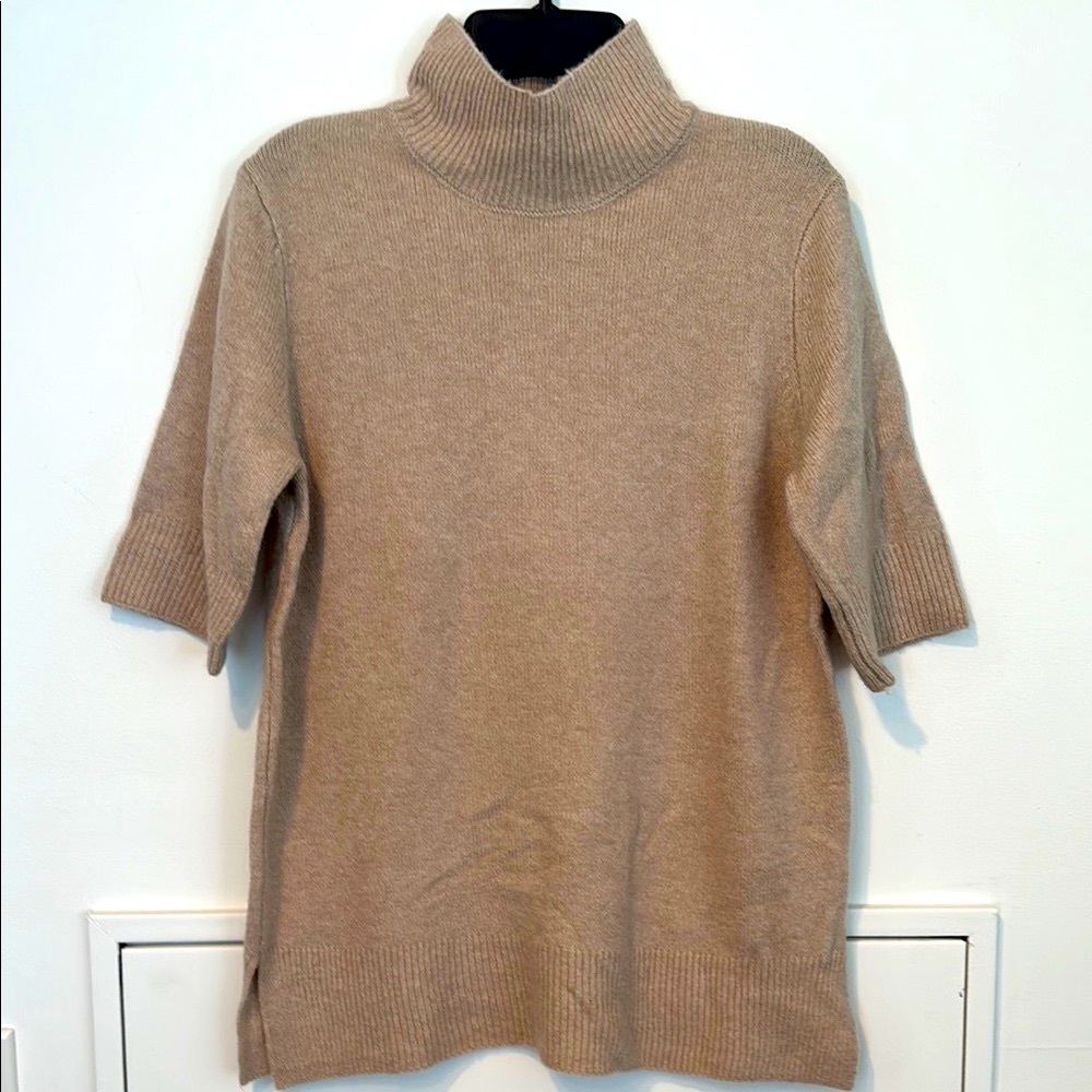 Adrienne Vittadini Women’s Tan Turtleneck Short Sleeve  Sweater - size Medium